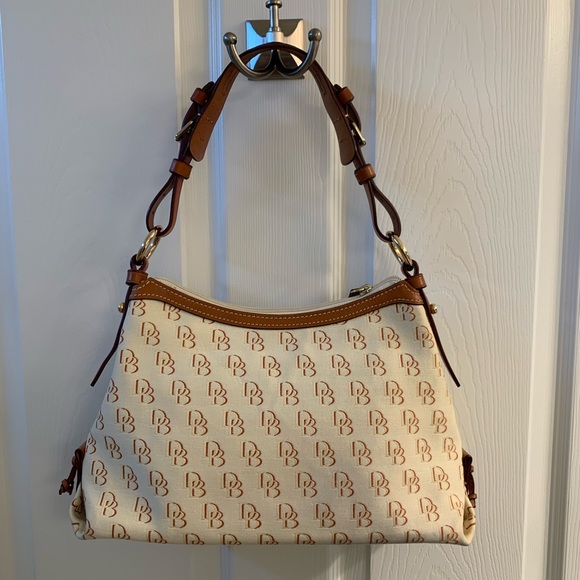 Dooney & Bourke handbag - Picture 2 of 7